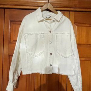 GiLLi Denim jacket size Medium